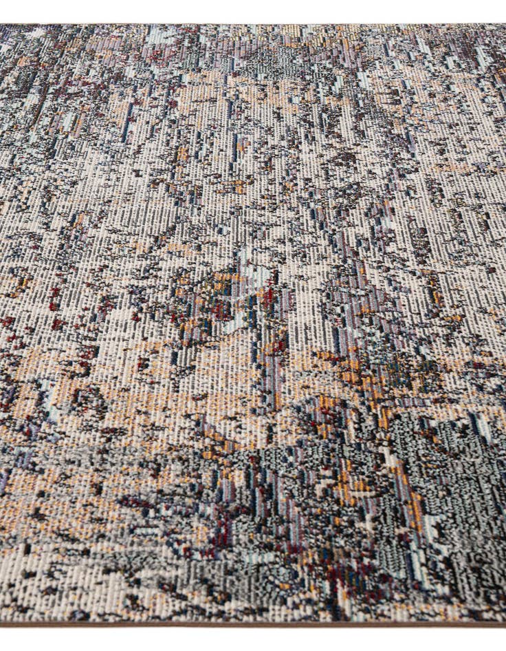 Detail image of  5' 4 x 7' 4 Fleur Rug