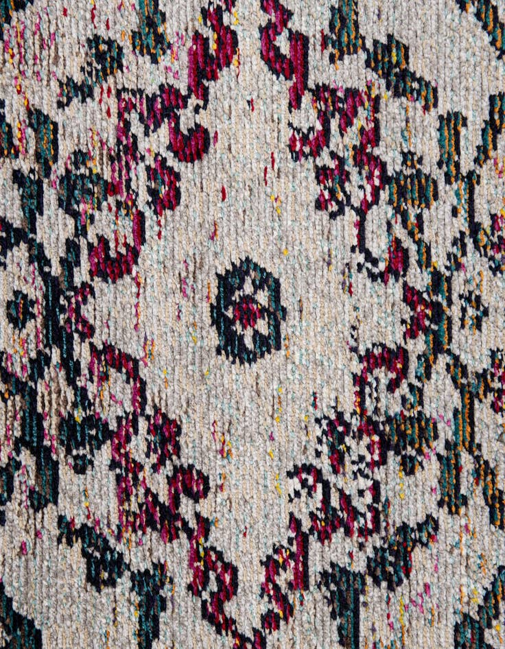 Detail image of  5' 4 x 7' 4 Fleur Rug
