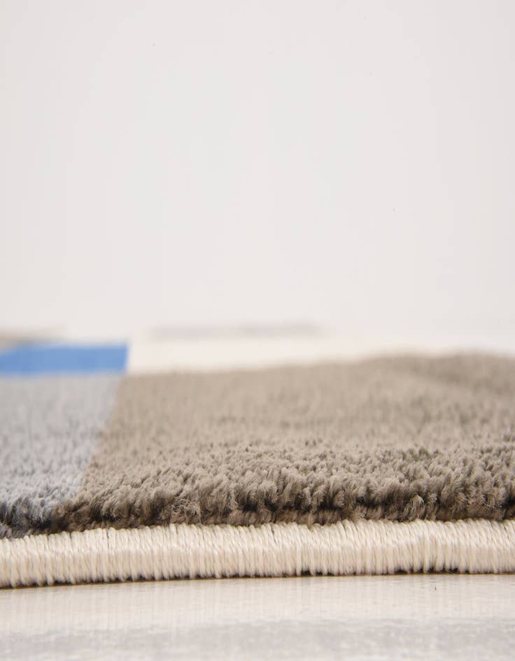 Detail image of  9' 10 x 13' Frieze Rug