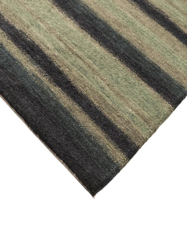 Detail image of  4' 9 x 7'  Hand Knotted Gabbeh Wool Rug