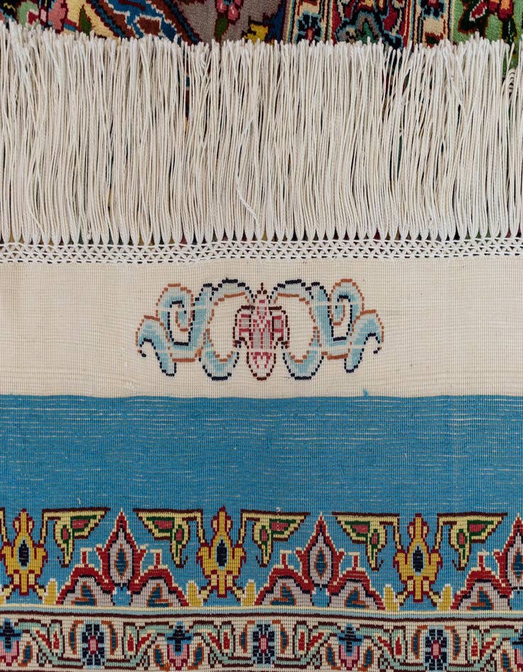 Detail image of  11' 4 x 16' 4 Ghom Silk Rug