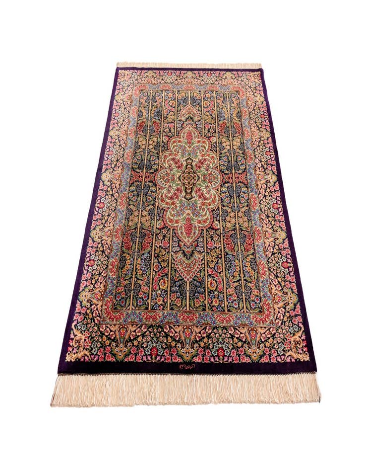 Detail image of  3' 3 x 4' 10 Ghom Silk Rug