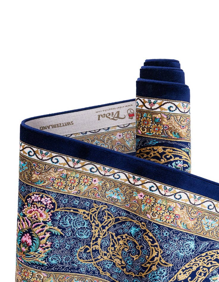 Detail image of  6' 7 x 9' 10 Glarus Rug