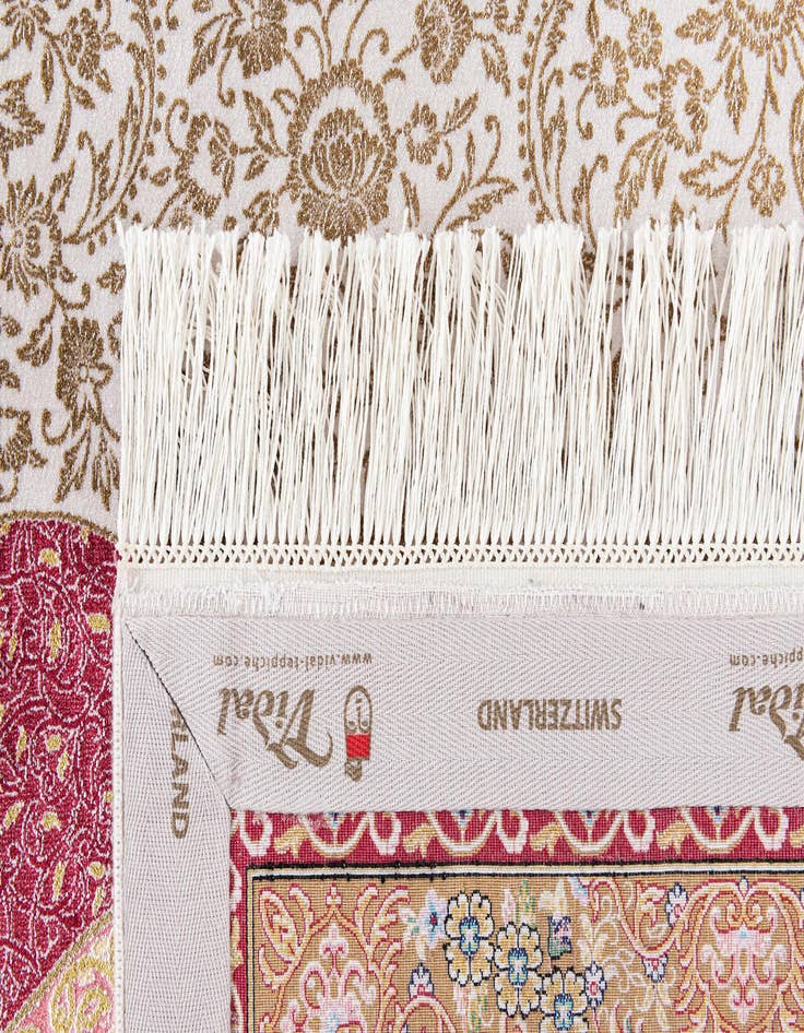 Detail image of  6' 7 x 9' 10 Glarus Rug