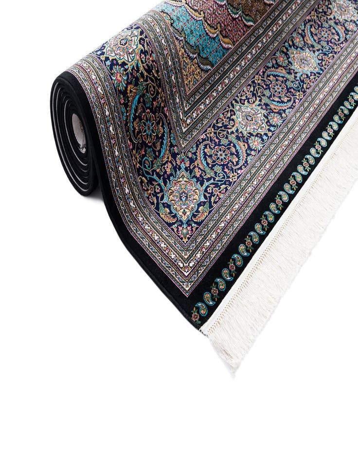 Detail image of  6' 7 x 9' 10 Glarus Rug