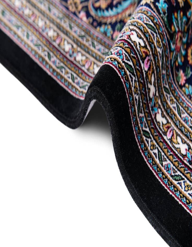 Detail image of  6' 7 x 9' 10 Glarus Rug