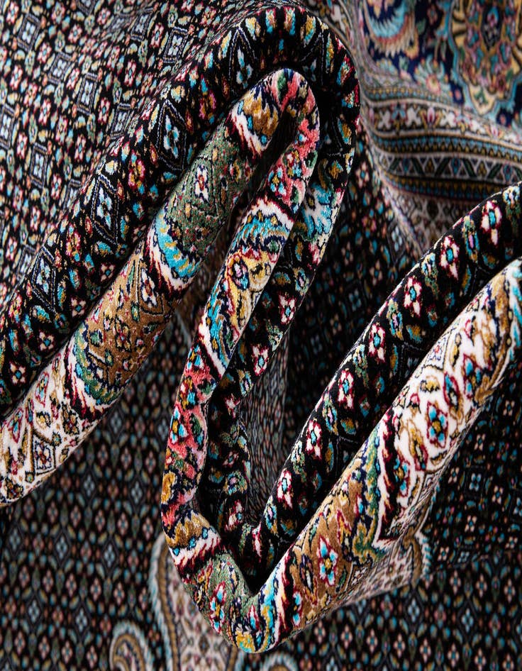 Detail image of  6' 7 x 9' 10 Glarus Rug