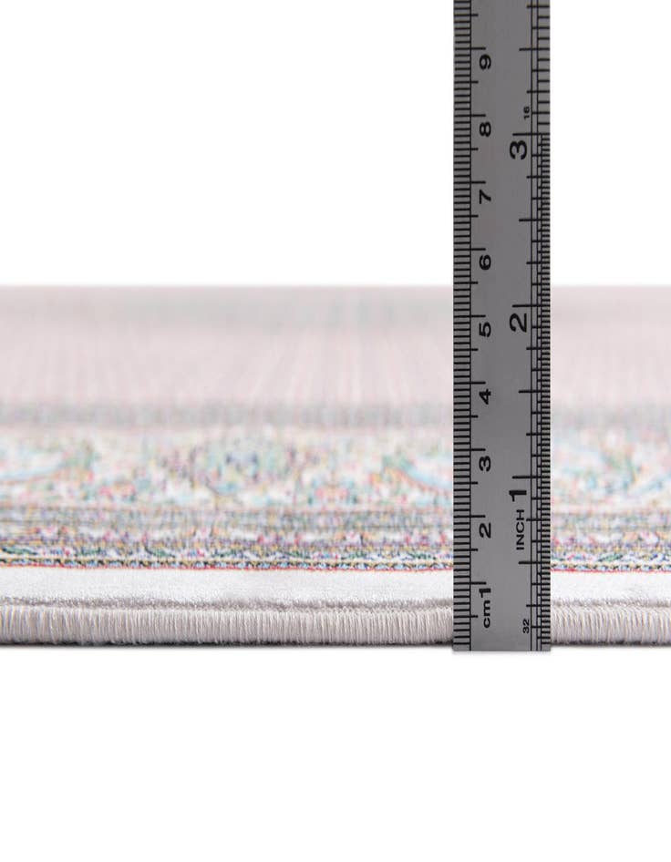 Detail image of  6' 7 x 9' 10 Glarus Rug