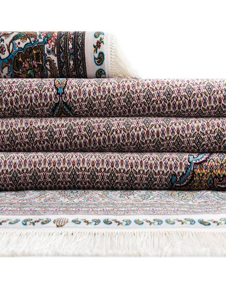 Detail image of  6' 7 x 9' 10 Glarus Rug