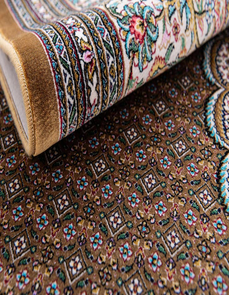 Detail image of  6' 7 x 9' 10 Glarus Rug