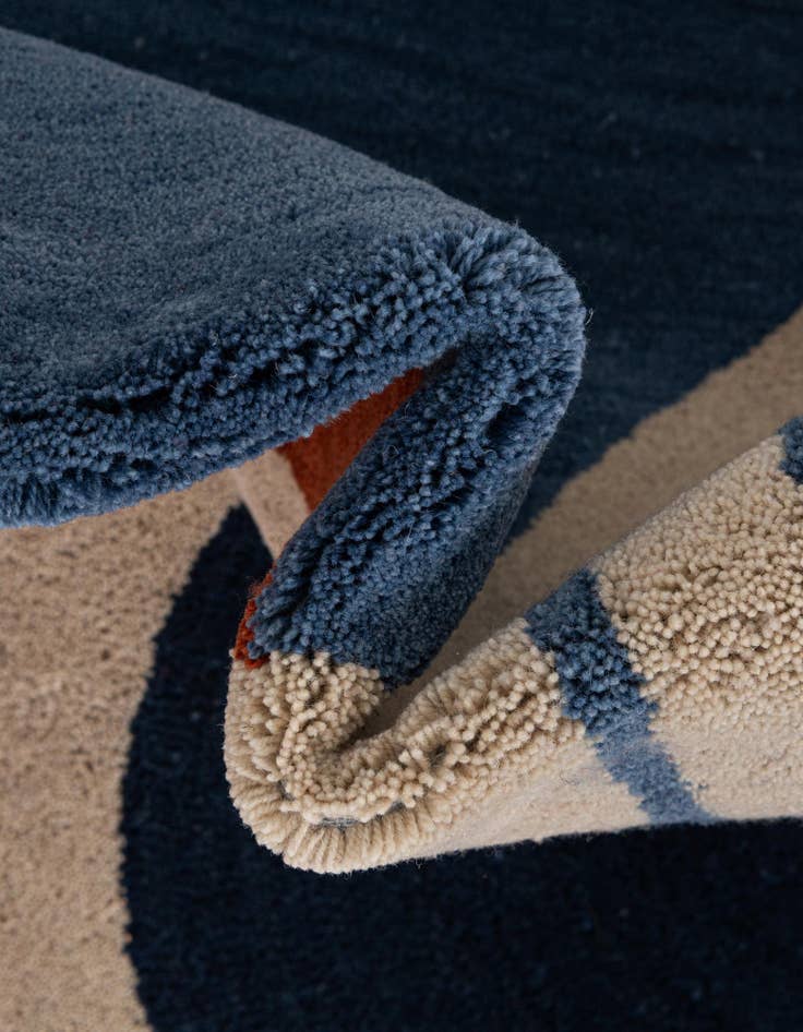 Detail image of  7' 1 x 10' Handtufted Wool Rug