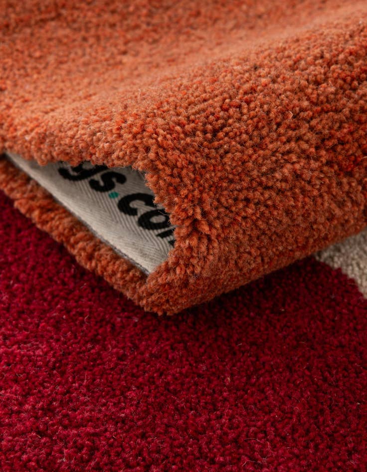 Detail image of  4' 1 x 6' 1 Handtufted Wool Rug