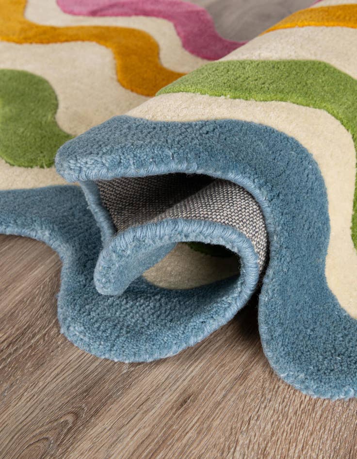 Detail image of  3' 1 x 5' 3 Happy Rugs Wavy Wool