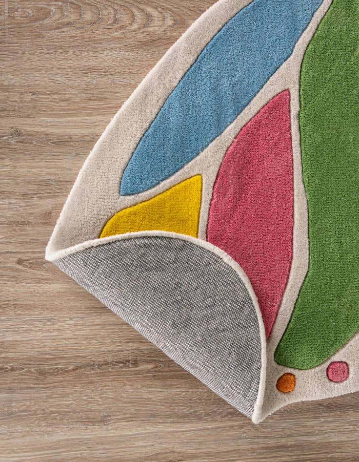 Detail image of  5' 5 x 8' Happy Rugs Butterfly Wool