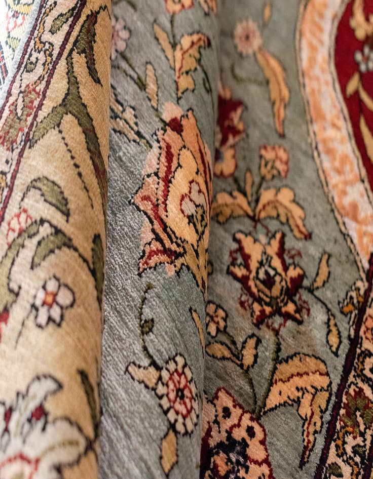 Detail image of  2' x 3' 2 Hereke Silk Rug