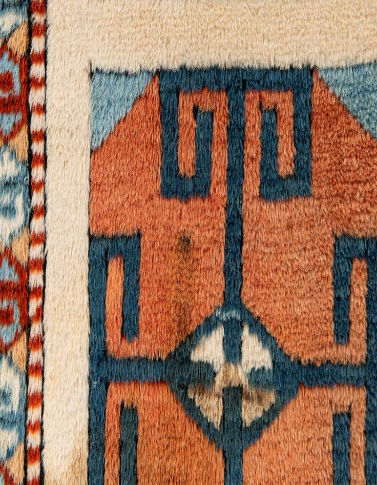 Detail image of  3' 8 x 5' 1  Hand Knotted Heriz Wool Rug