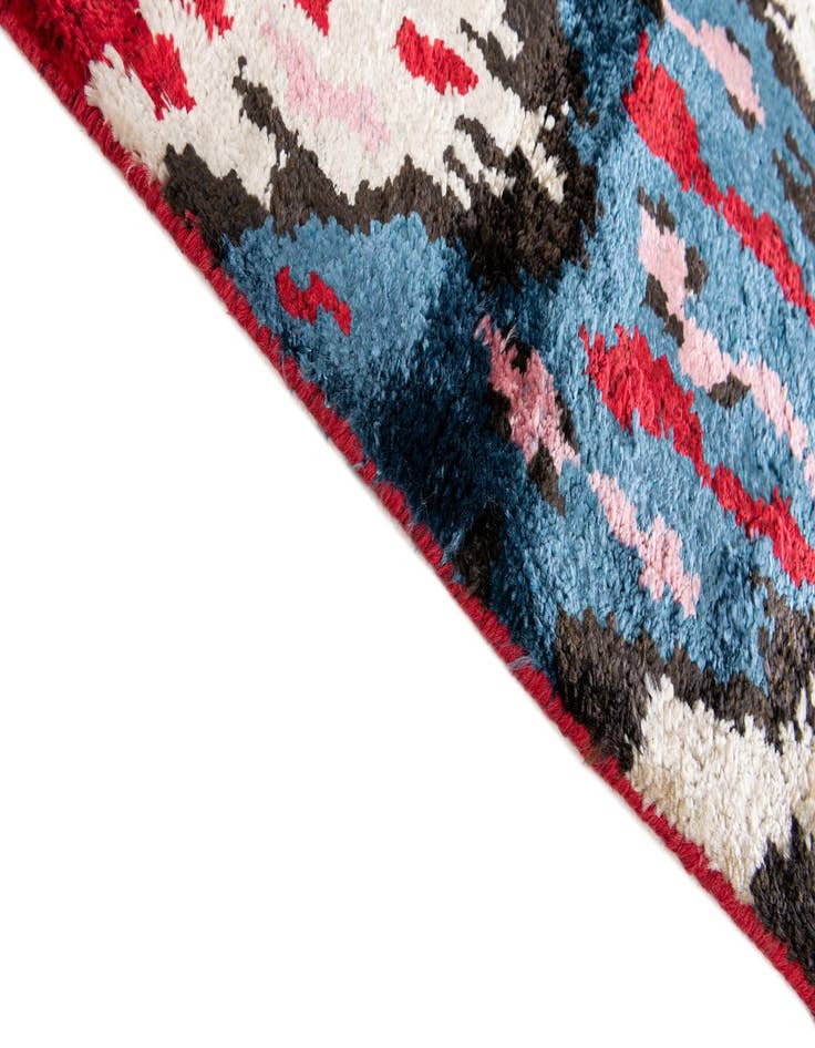 Detail image of  3' 4 x 4' 10  Hand Knotted Ikat Wool Rug