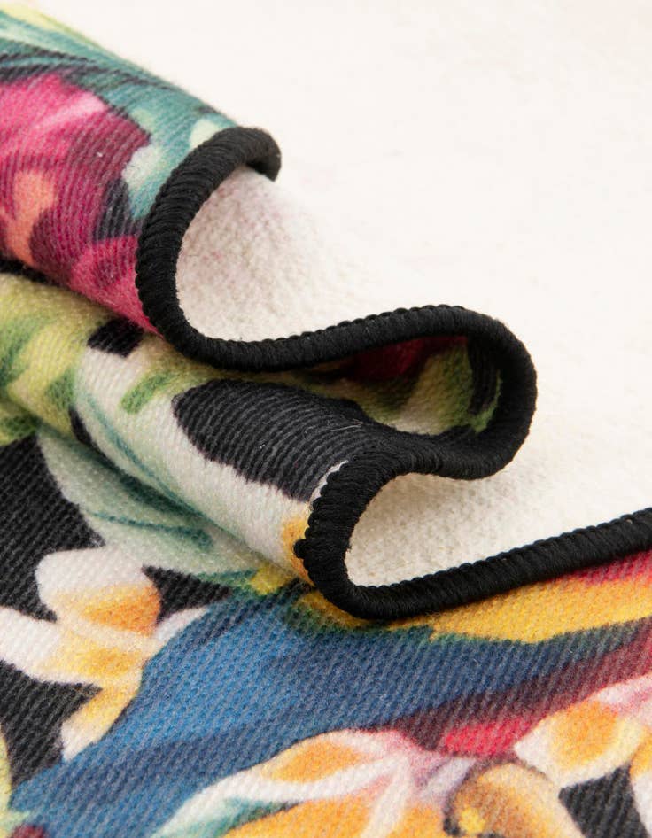 Detail image of  4' x 6'  Washable Jill Zarin Caribbean Saint Lucia Indoor / Outdoor Rug