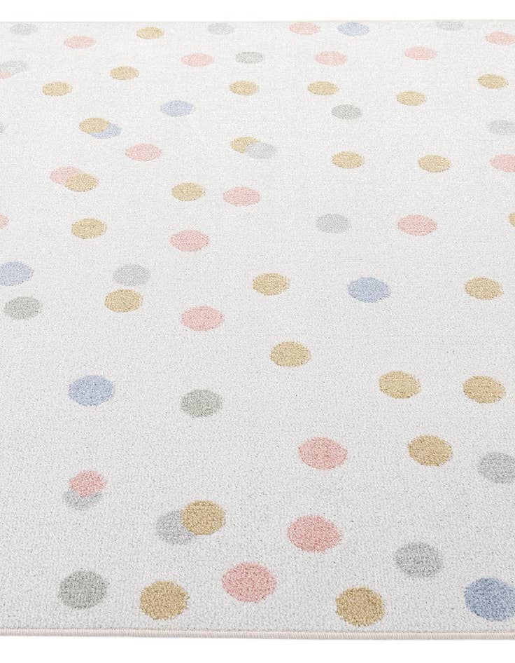 Detail image of  5' 2 x 8' Kamala Washable Rug