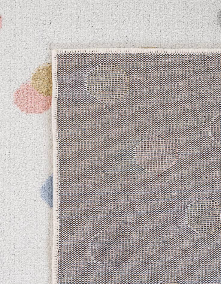 Detail image of  5' 2 x 8' Kamala Washable Rug