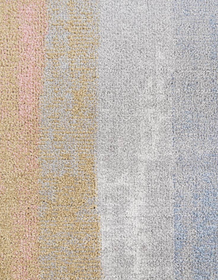 Detail image of  5' 2 x 8' Kamala Washable Rug