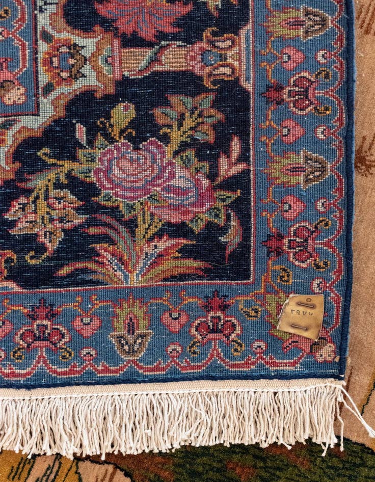 Detail image of  4' 8 x 6' 7 Kashan Wool Rug