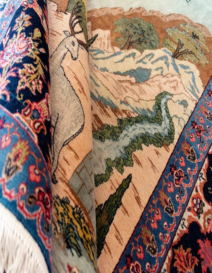 Detail image of  4' 8 x 6' 7 Kashan Wool Rug