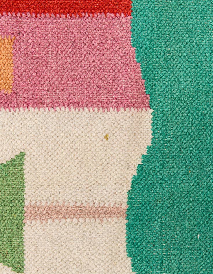 Detail image of  4' x 5' 9  Hand Knotted Kilim Dhurrie Wool Rug