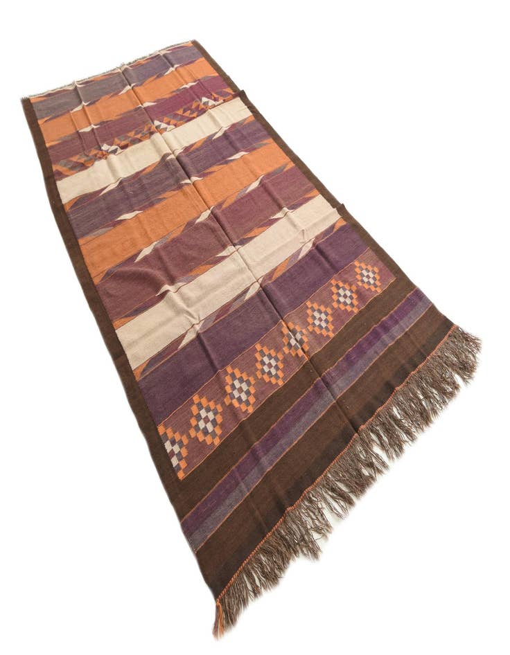 Detail image of  5' 4 x 9' 5  Hand Woven Kilim Fars Wool Rug