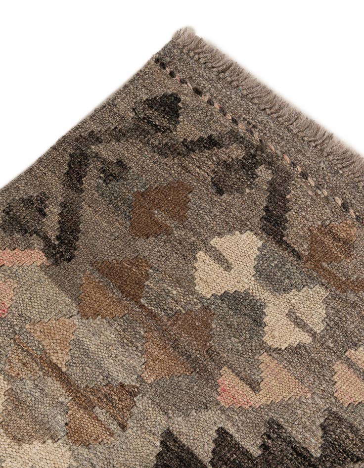 Detail image of  3' 2 x 5' 3  Hand Woven Kilim Maymana Wool Rug