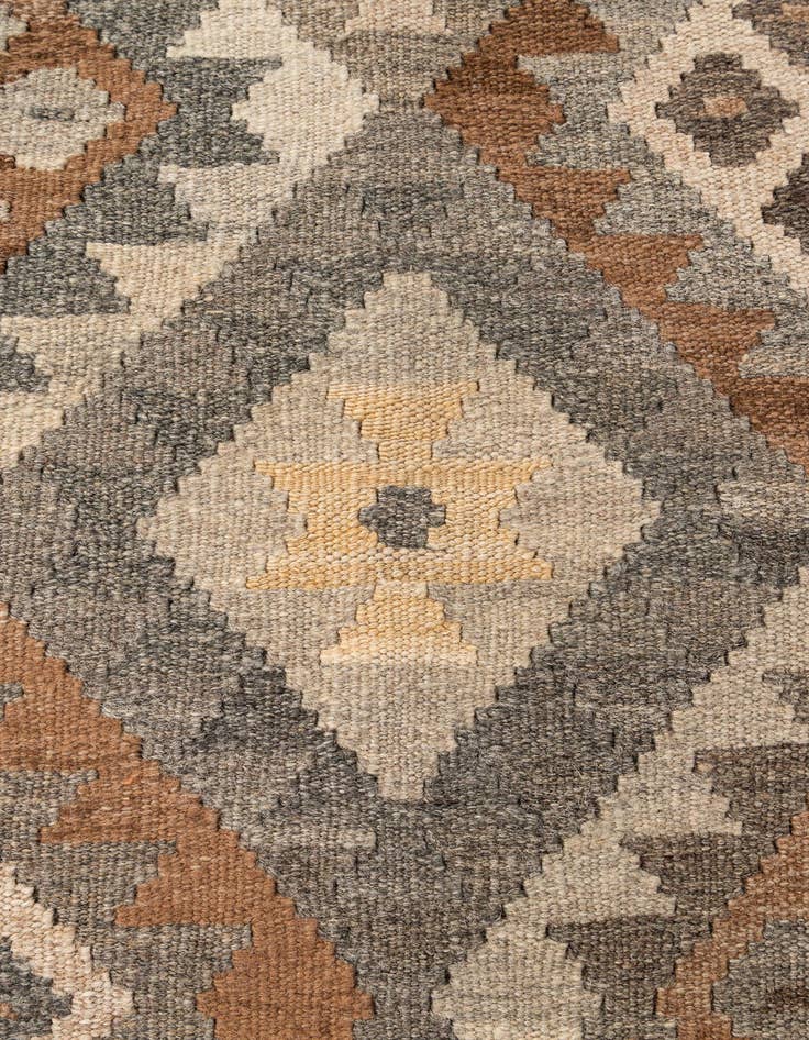 Detail image of  4' 6 x 6' 8  Hand Woven Kilim Maymana Wool Rug