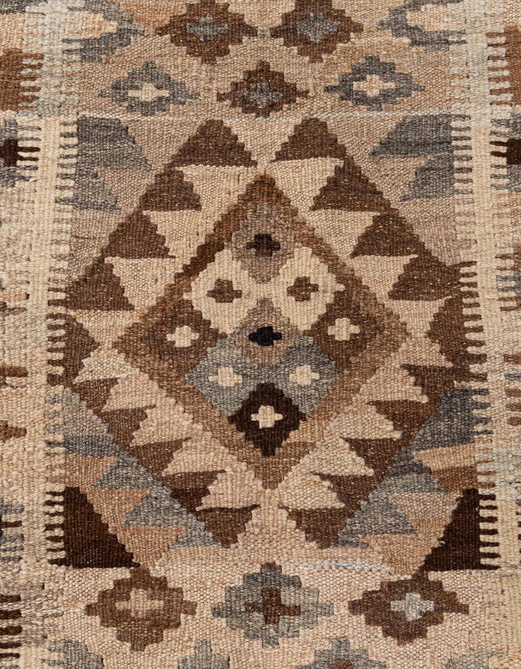 Detail image of  5' x 6' 6  Hand Woven Kilim Maymana Wool Rug