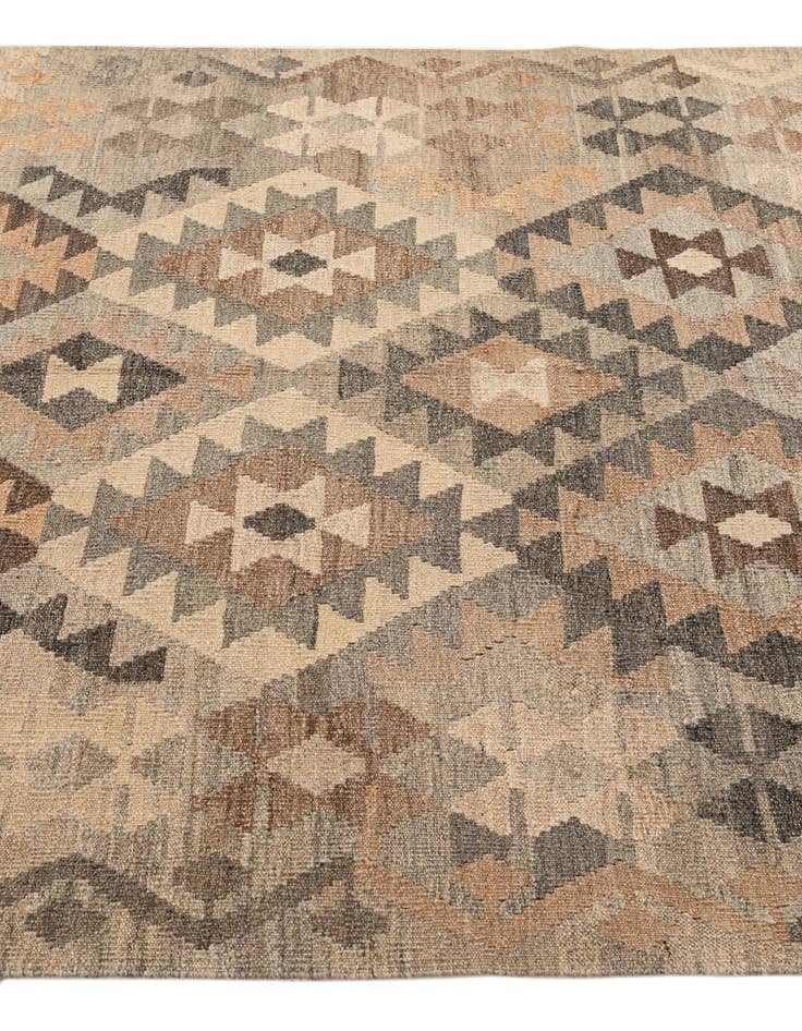 Detail image of  4' 11 x 6' 10  Hand Woven Kilim Maymana Wool Rug