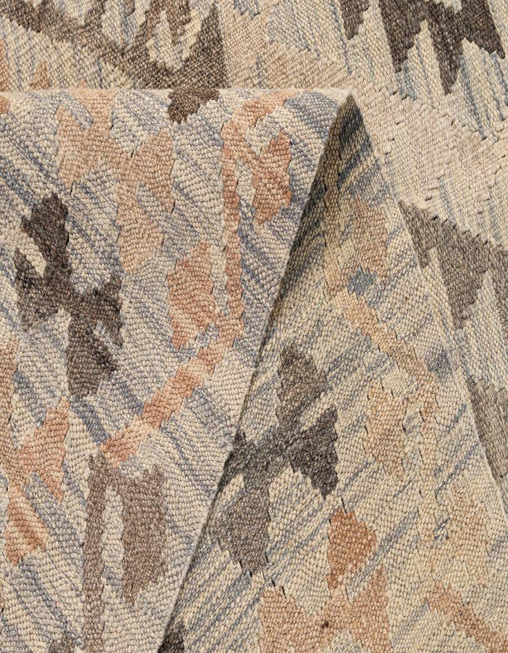 Detail image of  5' x 6' 10  Hand Woven Kilim Maymana Wool Rug