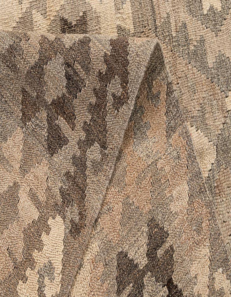 Detail image of  5' 3 x 6' 4  Hand Woven Kilim Maymana Wool Rug