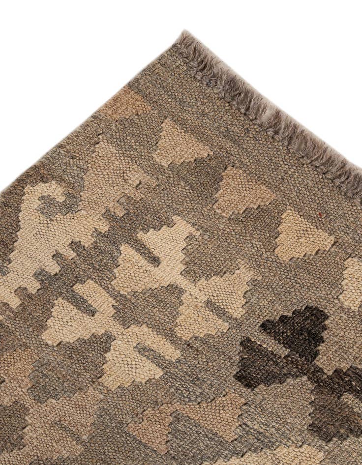 Detail image of  5' 3 x 6' 4  Hand Woven Kilim Maymana Wool Rug