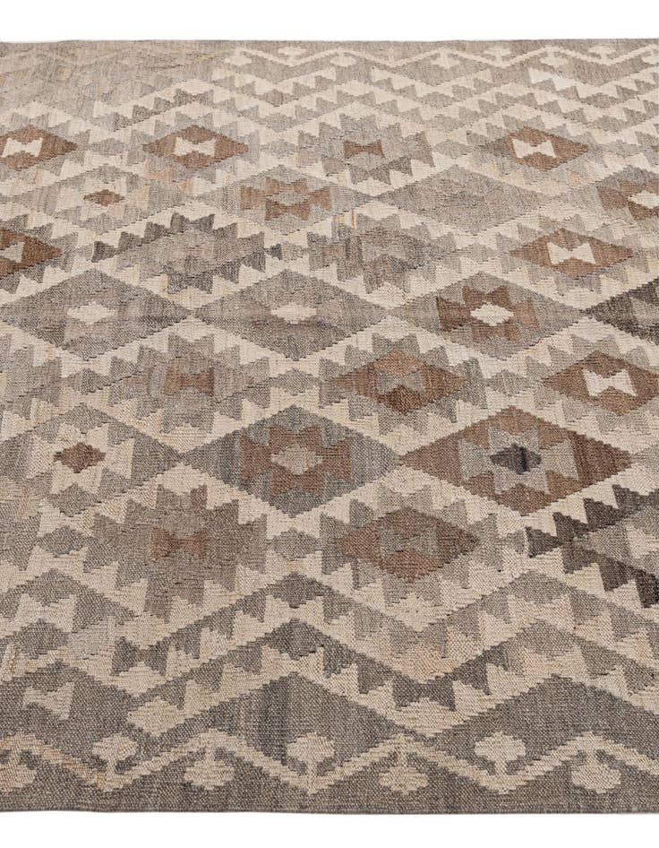 Detail image of  5' 4 x 6' 7  Hand Woven Kilim Maymana Wool Rug