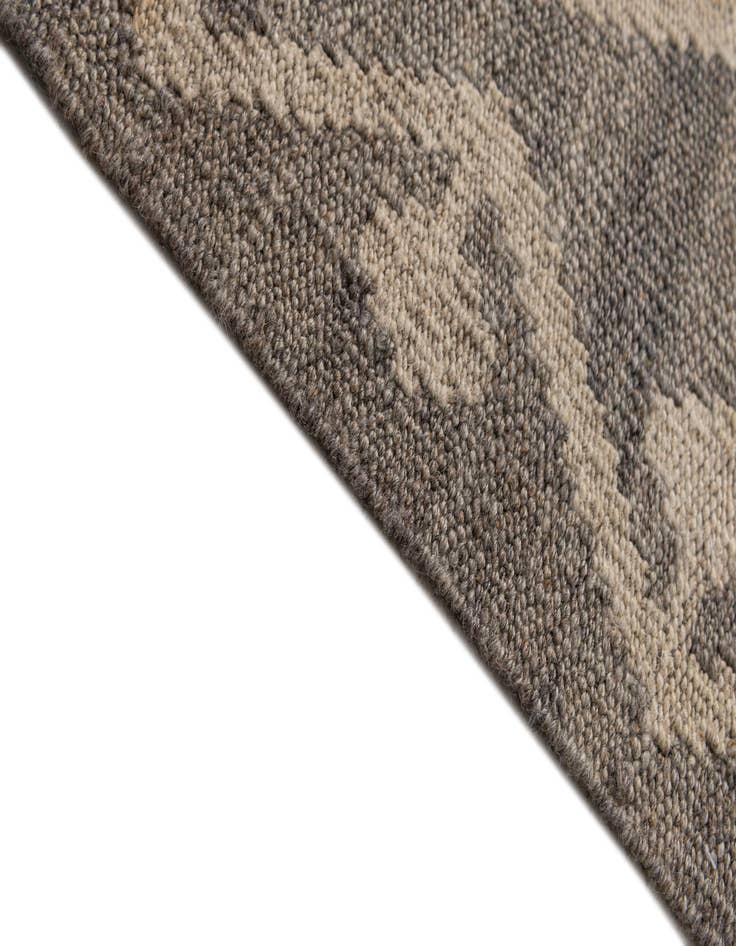 Detail image of  5' 4 x 6' 7  Hand Woven Kilim Maymana Wool Rug