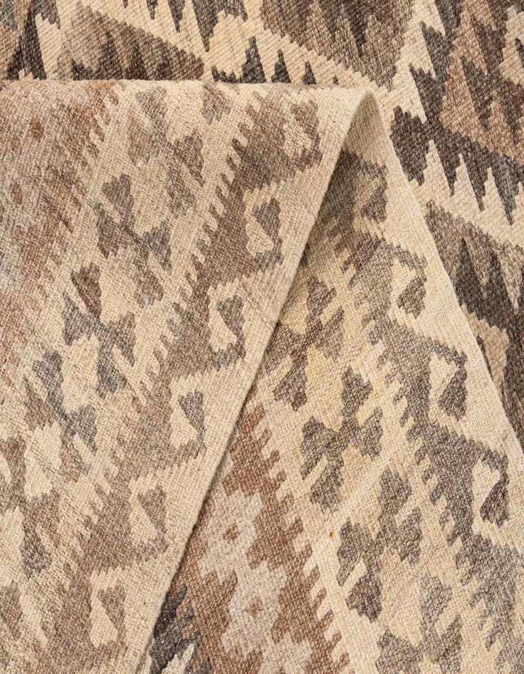 Detail image of  5' 3 x 6' 6  Hand Woven Kilim Maymana Wool Rug