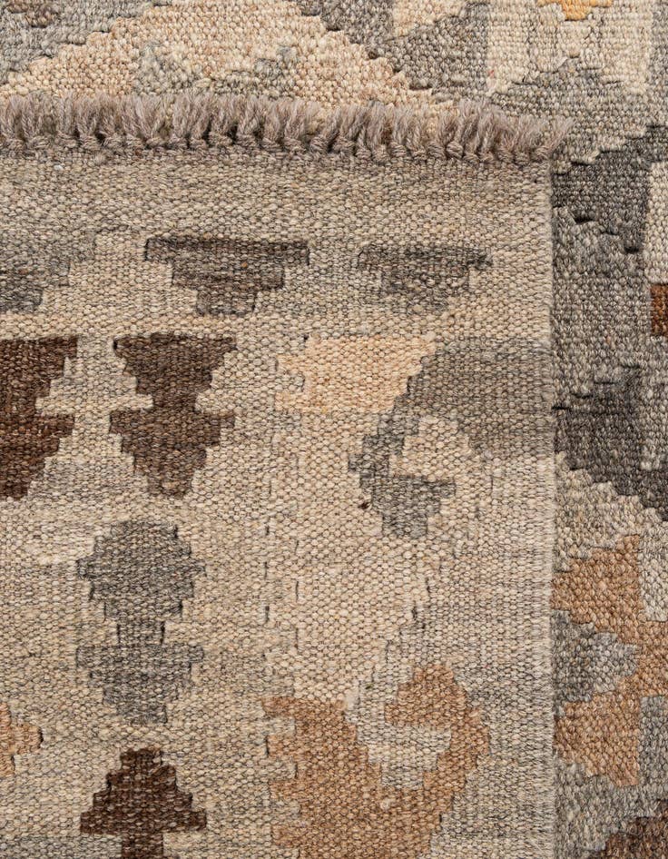 Detail image of  5' 5 x 6' 8  Hand Woven Kilim Maymana Wool Rug