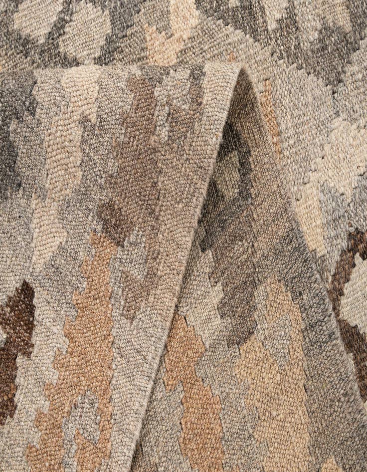 Detail image of  5' 5 x 6' 8  Hand Woven Kilim Maymana Wool Rug