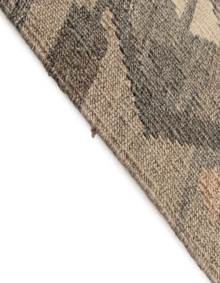 Detail image of  5' 4 x 6' 8  Hand Woven Kilim Maymana Wool Rug