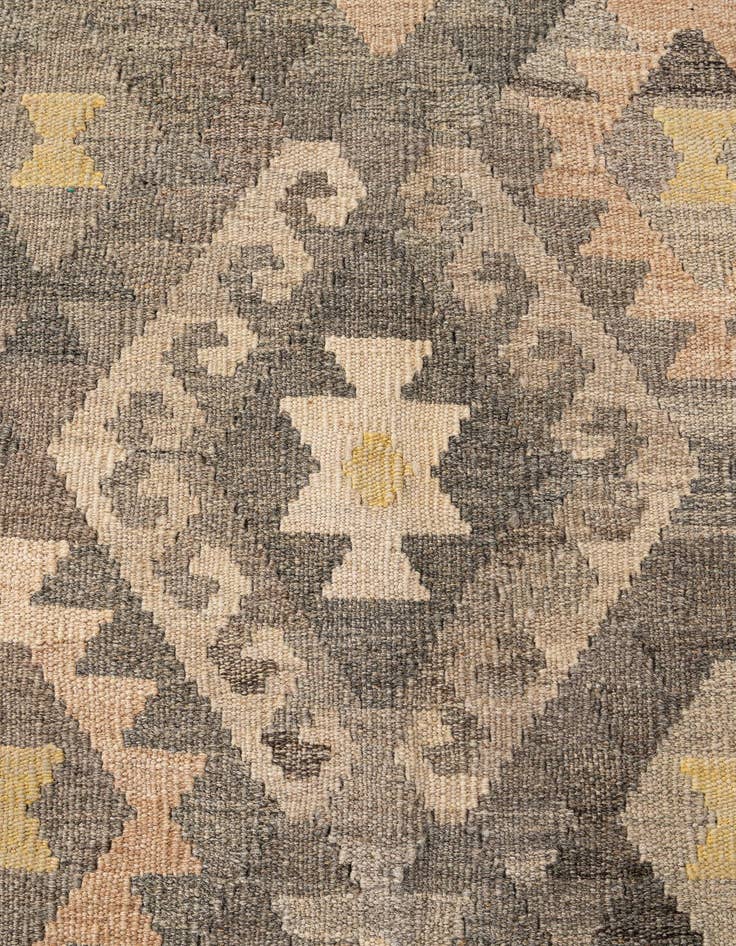 Detail image of  5' 4 x 6' 8  Hand Woven Kilim Maymana Wool Rug