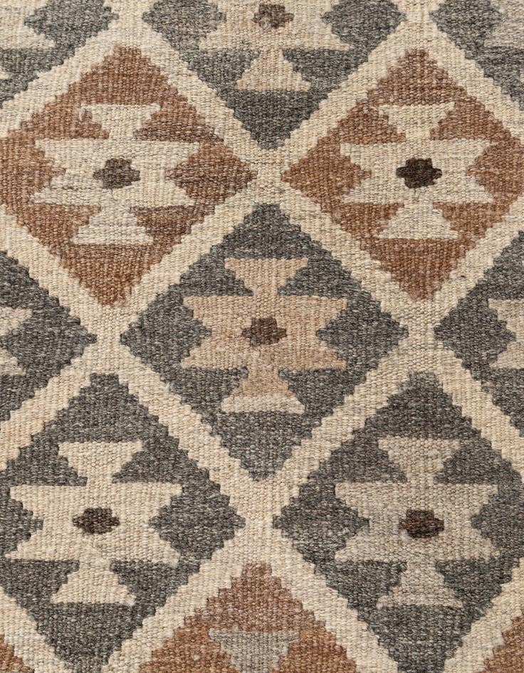 Detail image of  6' 9 x 9' 10  Hand Woven Kilim Maymana Wool Rug