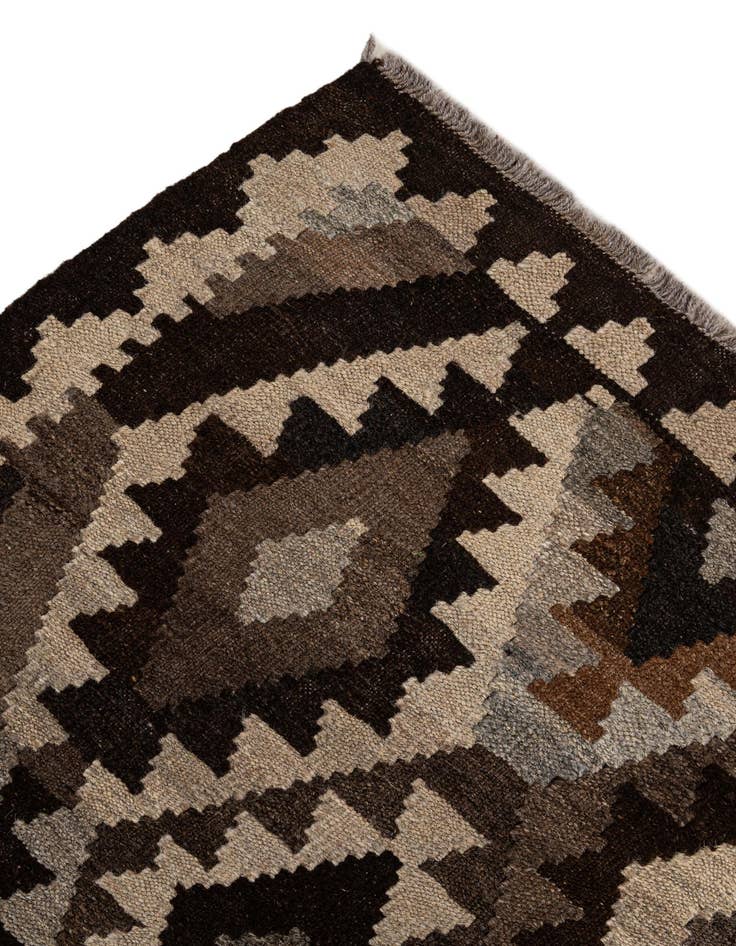 Detail image of  6' 8 x 9' 8  Hand Woven Kilim Maymana Wool Rug