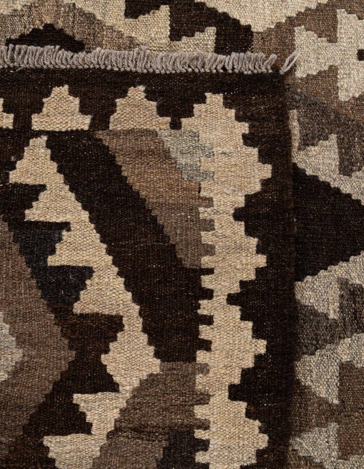 Detail image of  6' 8 x 9' 8  Hand Woven Kilim Maymana Wool Rug