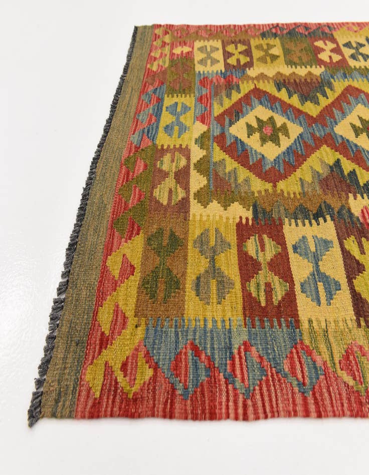Detail image of  3' 2 x 4' 10  Hand Woven Kilim Maymana Wool Rug
