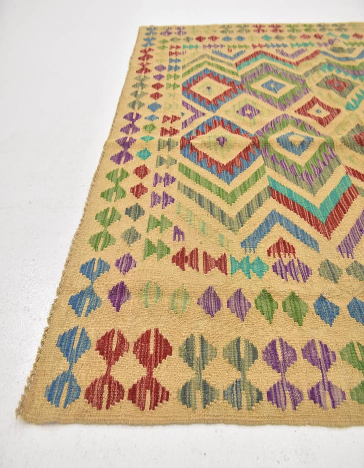 Detail image of  4' 10 x 6' 3  Hand Woven Kilim Maymana Wool Rug