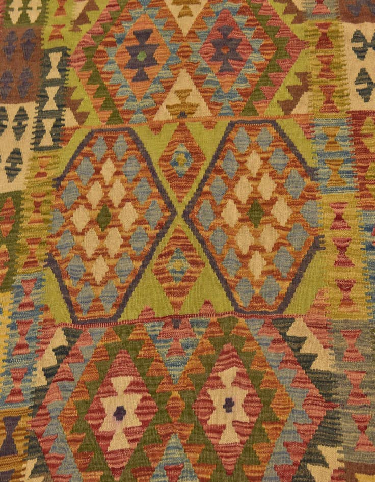 Detail image of 4' 9 x 6' 5 Hand Woven Kilim Maymana Wool Rug