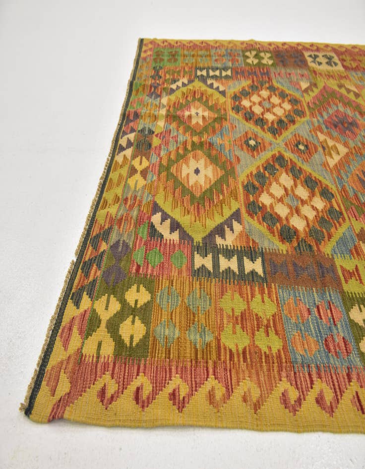 Detail image of 4' 9 x 6' 5 Hand Woven Kilim Maymana Wool Rug